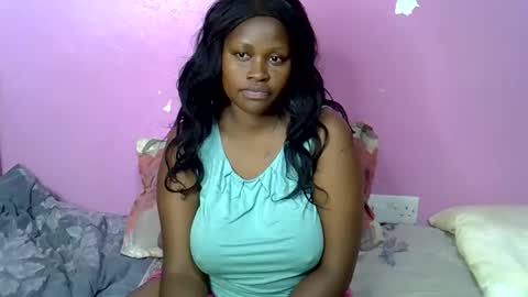 Snapshot of prettyghats chatting on 10.07.25 prettyghats online show from 10.07.25