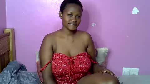 Snapshot of prettyghats chatting on 10.08.25 prettyghats online show from 10.08.25