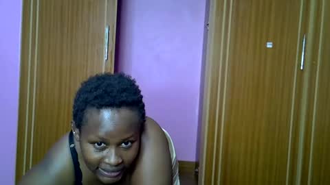 Snapshot of prettyghats chatting on 10.13.25 prettyghats online show from 10.13.25