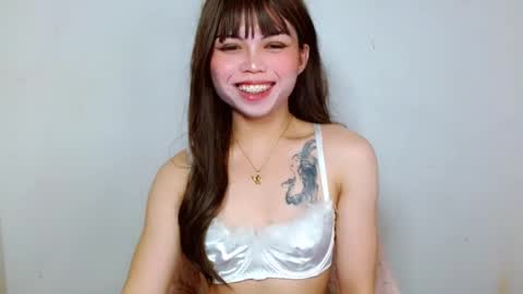 Snapshot of prettyjulian chatting on 12.15.24 SEXY JULIA online show from 12.15.24