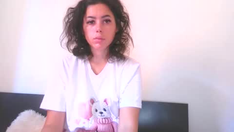 prettyjulliette online show from 09.22.25