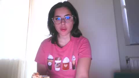 prettyjulliette online show from 10.26.25