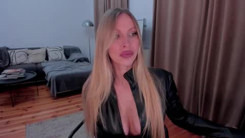 Eva online show from 04.11.26