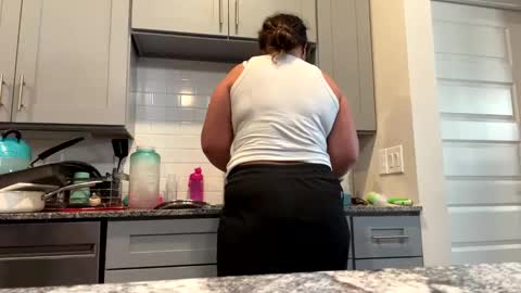 prettylatinamomma01 online show from 11.04.25