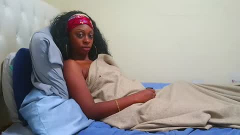 Snapshot of prettylondond chatting on 07.14.26 prettylondond online show from 07.14.26