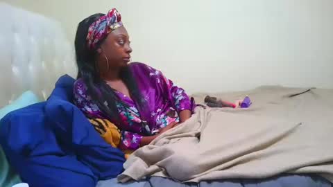 Snapshot of prettylondond chatting on 07.23.26 prettylondond online show from 07.23.26