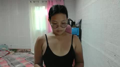 Snapshot of prettyoliviax chatting on 01.07.25 olivia for short oliv online show from 01.07.25