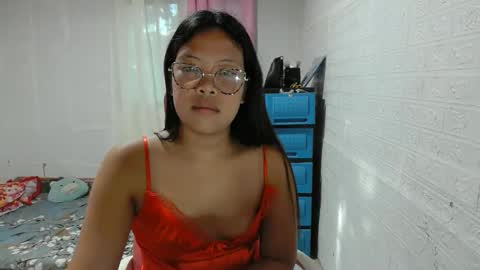 Snapshot of prettyoliviax chatting on 01.08.25 olivia for short oliv online show from 01.08.25