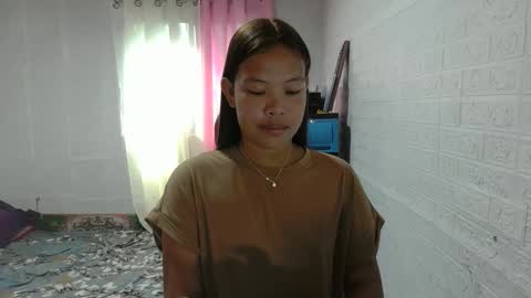 Snapshot of prettyoliviax chatting on 01.21.25 olivia for short oliv online show from 01.21.25