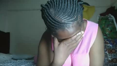 Snapshot of prettyshally chatting on 12.20.25 prettyshally online show from 12.20.25