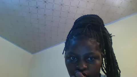 Snapshot of prettyshally chatting on 03.08.26 prettyshally online show from 03.08.26