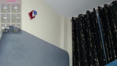 Snapshot of prettyvesh chatting on 12.15.25 black beauty online show from 12.15.25