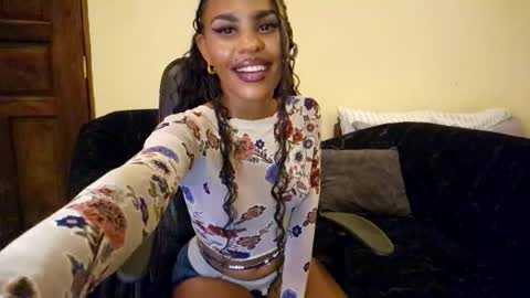 Snapshot of priceless_sexy chatting on 03.13.26 priceless_sexy online show from 03.13.26