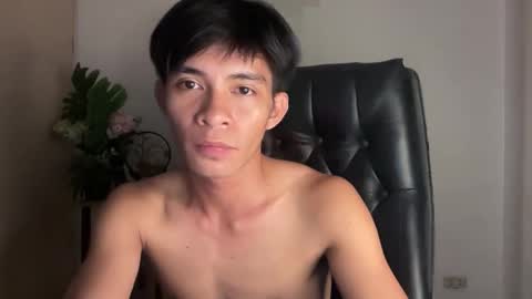 Snapshot of princecharlotte chatting on 02.11.26 Charls online show from 02.11.26