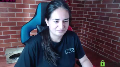 Snapshot of princesa_leia_zathur chatting on 05.11.26 Leia online show from 05.11.26