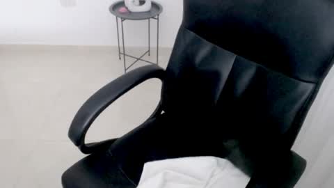 valery dollx online show from 04.15.26