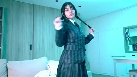 princess_and_papi online show from 10.18.25