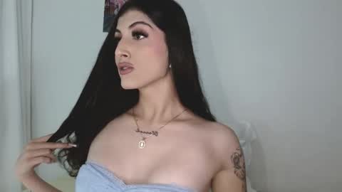 Sophie online show from 12.04.25