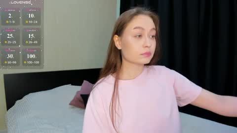 Snapshot of princess_sonya chatting on 06.17.26 Sonya online show from 06.17.26