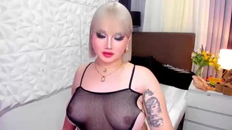 Snapshot of princesshugecummer chatting on 12.03.24 Astrid Ley online show from 12.03.24