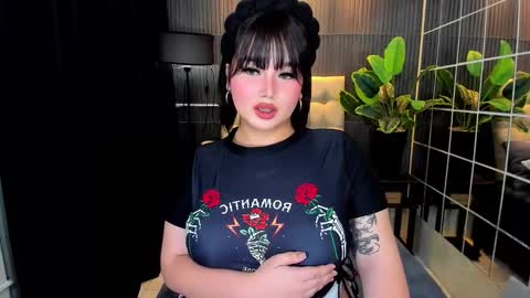 Snapshot of princesshugecummer chatting on 02.19.25 Astrid Ley online show from 02.19.25