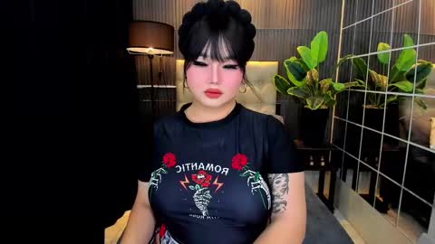 Snapshot of princesshugecummer chatting on 02.21.25 Astrid Ley online show from 02.21.25