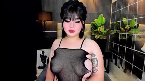 Snapshot of princesshugecummer chatting on 03.09.25 Astrid Ley online show from 03.09.25