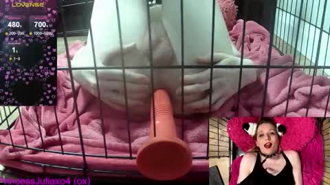 Snapshot of princessjuliaxo4 chatting on 02.10.26 PrIncessJulia0X online show from 02.10.26