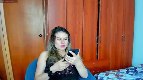 Snapshot of princessmariana25 chatting on 03.17.26 princessmariana25 online show from 03.17.26
