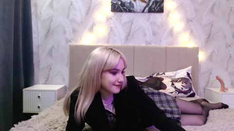 18 y.o online show from 12.15.24