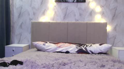 18 y.o online show from 12.19.24