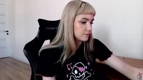 18 y.o online show from 02.21.25