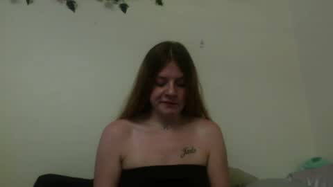 Snapshot of princesssnowflk84 chatting on 07.08.26 princesssnowflk84 online show from 07.08.26