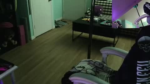 Snapshot of princesstyff chatting on 09.15.25 Tyff et Blast online show from 09.15.25