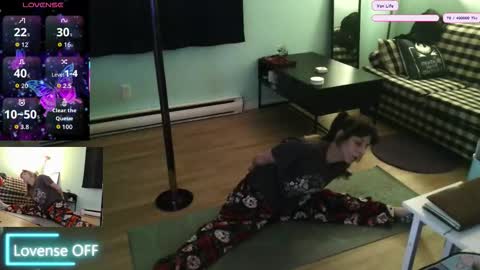 Snapshot of princesstyff chatting on 11.26.25 Tyff et Blast online show from 11.26.25