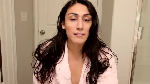 Snapshot of prinxessally chatting on 02.12.25 Prinxessally online show from 02.12.25