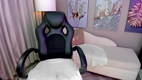 Priya Rose online show from 02.01.25