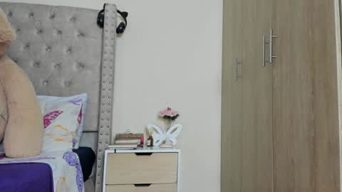 Profana Red online show from 01.29.25