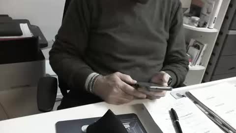 mature hairy guy online show from 12.05.25