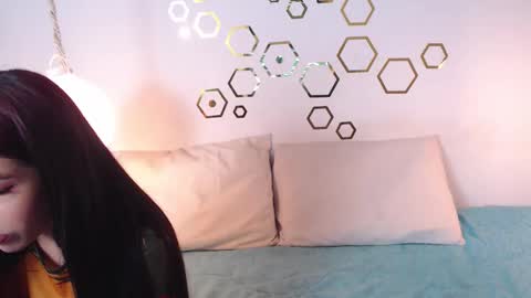 Adris  Juan online show from 10.15.25