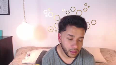 Adris  Juan online show from 10.18.25