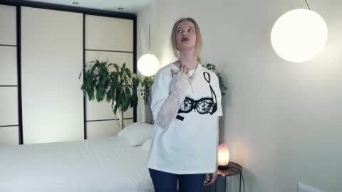 prudencebunyan online show from 03.12.25