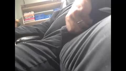 Snapshot of ps2005 chatting on 11.21.25 PS2005 online show from 11.21.25