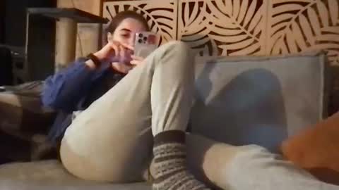 Queen of Pain online show from 01.12.25