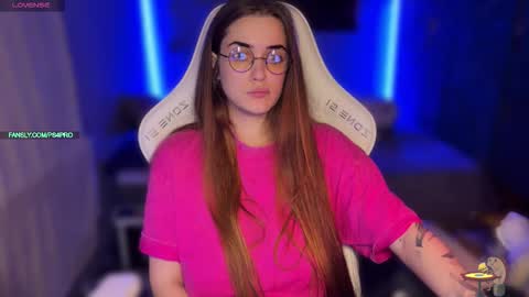 Queen of Pain online show from 12.21.25