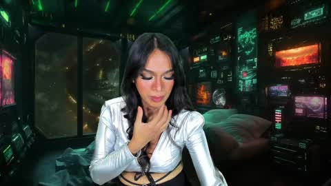 Snapshot of psychiq chatting on 01.18.25 psychiq online show from 01.18.25