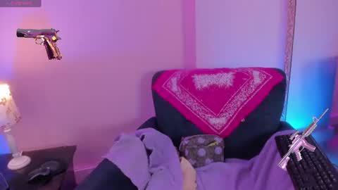 Snapshot of psychodoll_11 chatting on 06.18.26 psycodoll online show from 06.18.26
