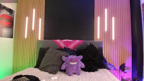Snapshot of psychodoll_11 chatting on 06.24.26 psycodoll online show from 06.24.26