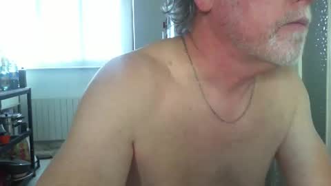 Snapshot of ptitrouquin chatting on 04.06.26 ptitrouquin online show from 04.06.26