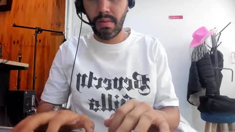 Snapshot of puch16 chatting on 03.01.25 Diego online show from 03.01.25